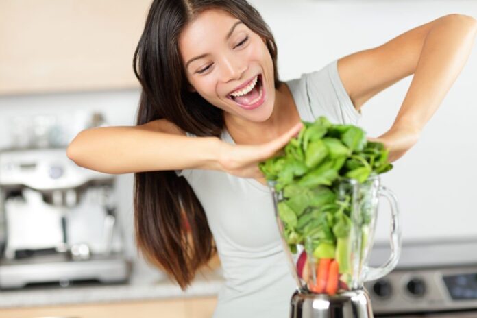 Los jugos verdes han ganado popularidad gracias a los diferentes beneficios para la salud. Conoce que los hace tan especiales.