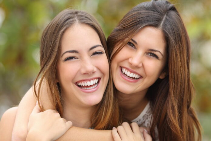 La buena higiene dental es fundamental para mantener un adecuado estado de la salud bucal y de los dientes.